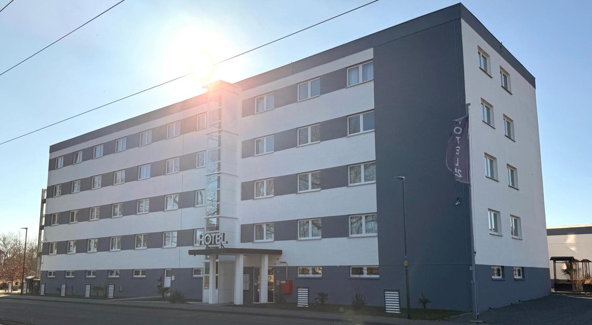 Hotel 22 Dessau-Rosslau Bagian luar foto